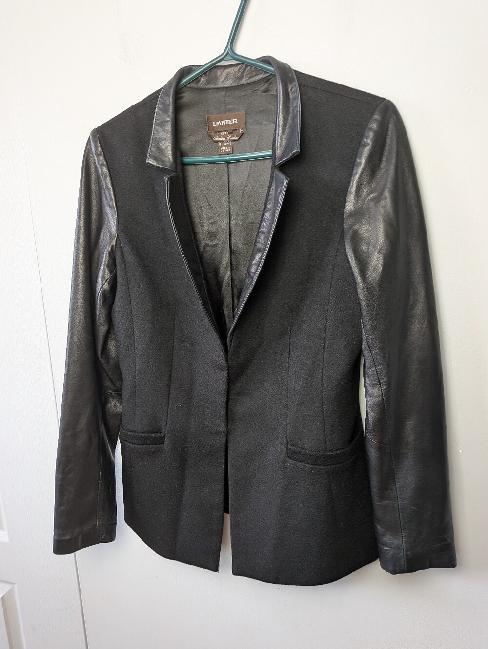 DANIER Leather And Wool Women Coat Size XS Black Blazer Long Sleeve 2 Pockets